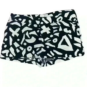 Black and White Patterned Women Shorts